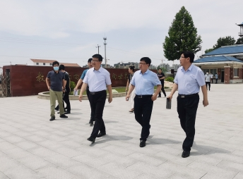 2021年6月，縣長(zhǎng)潘佳庭來(lái)我校檢查工作